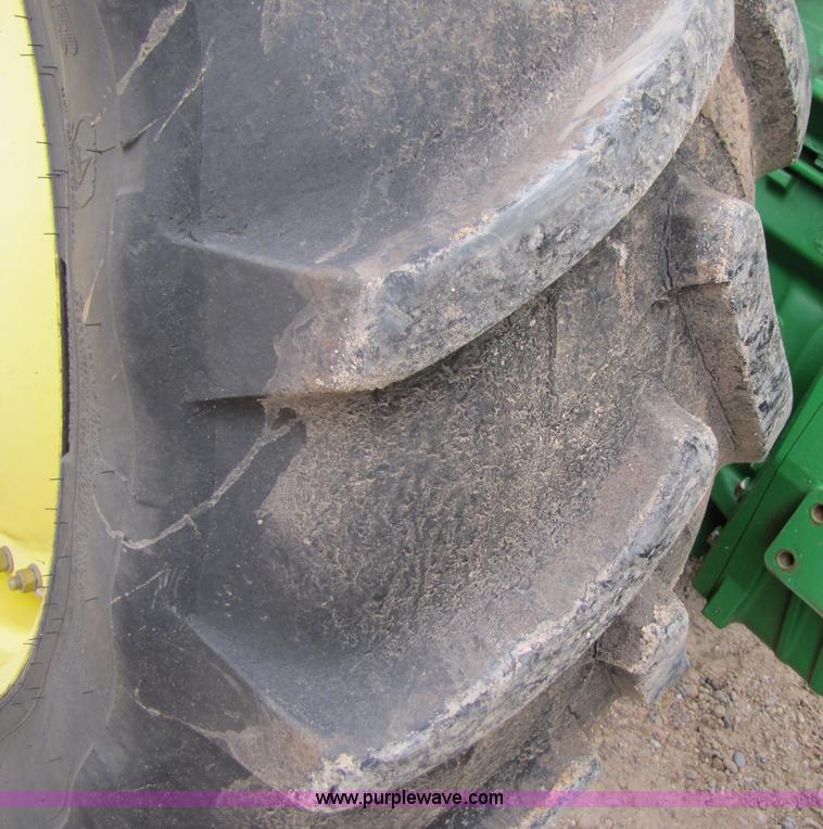 image for item 6927 2002 John Deere 8520 MFWD tractor