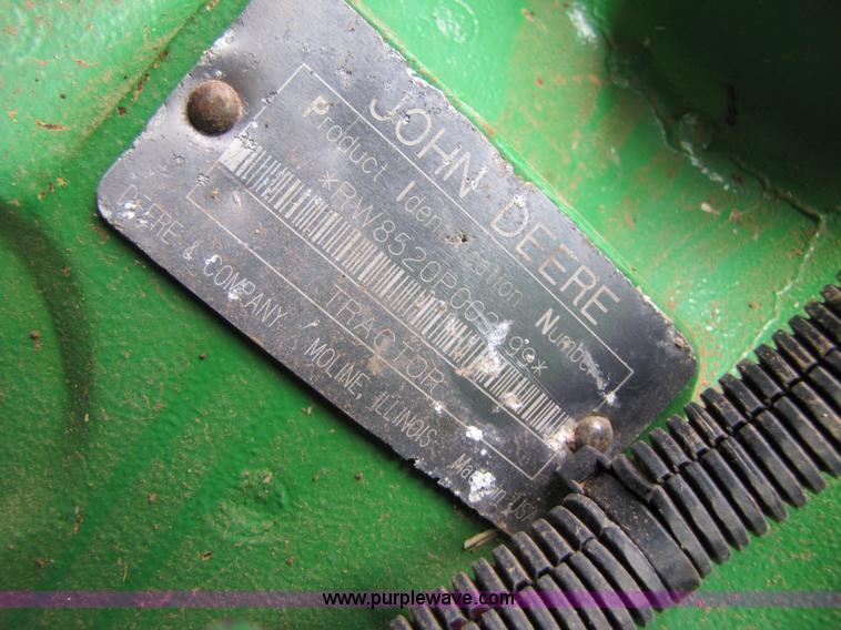 image for item 6927 2002 John Deere 8520 MFWD tractor