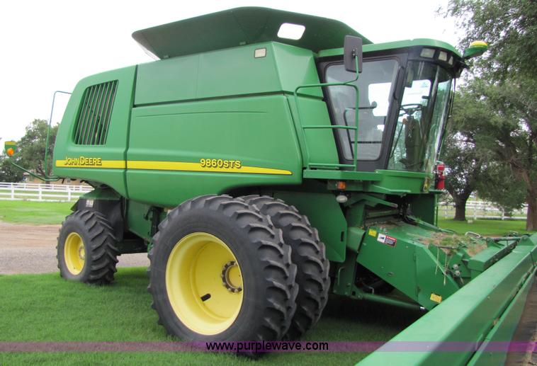 image for item 6928 2005 John Deere 9860STS combine