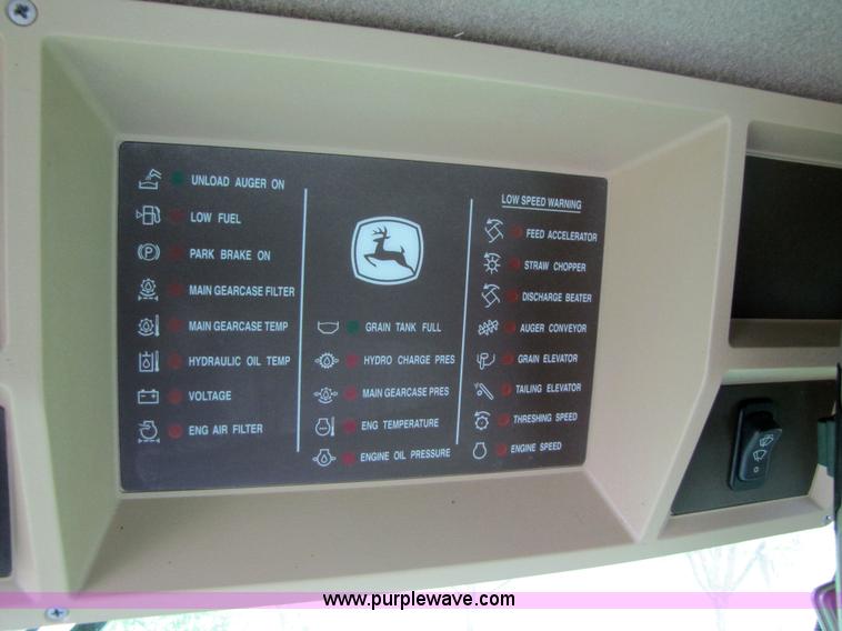 image for item 6928 2005 John Deere 9860STS combine