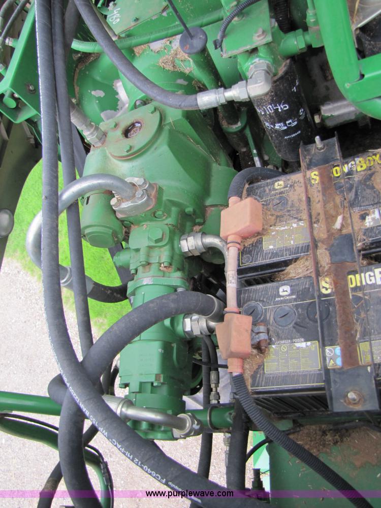 image for item 6928 2005 John Deere 9860STS combine