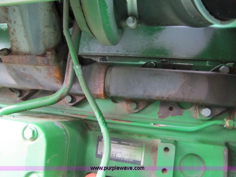 image for item 6928 2005 John Deere 9860STS combine