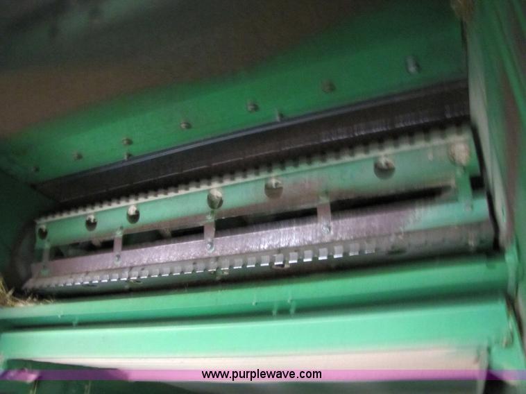 image for item 6928 2005 John Deere 9860STS combine