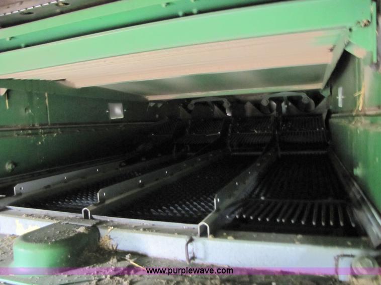 image for item 6928 2005 John Deere 9860STS combine