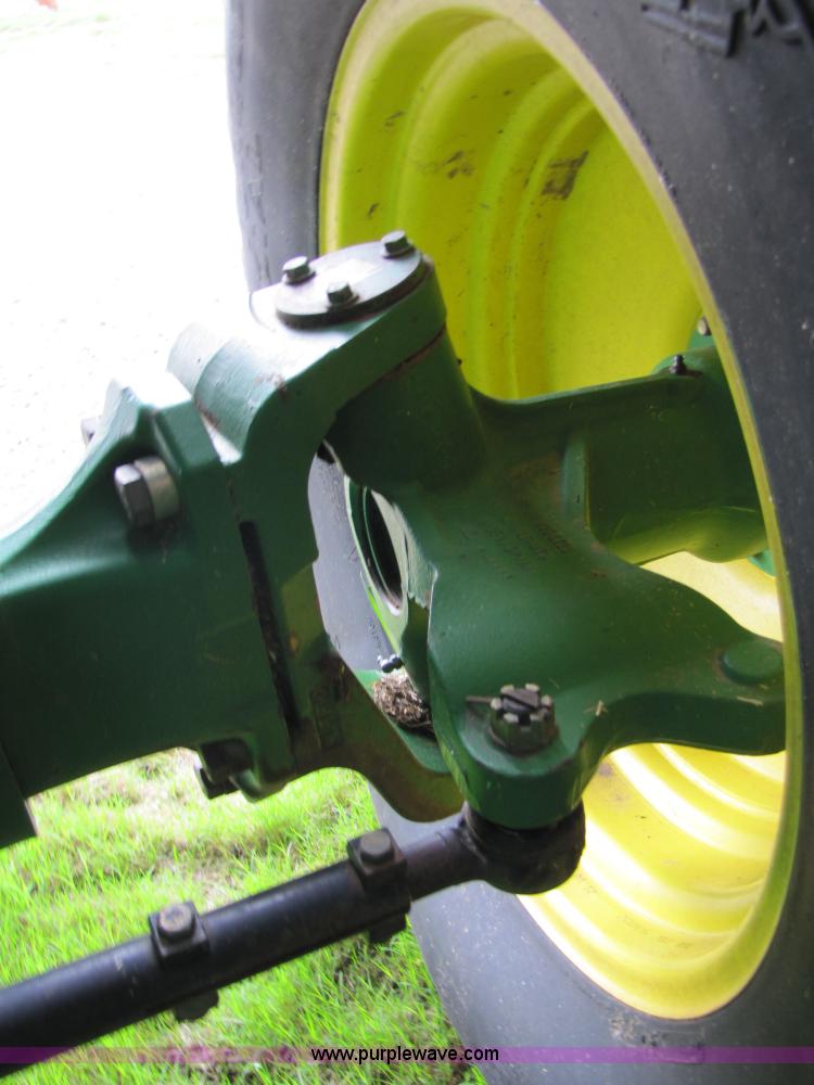 image for item 6928 2005 John Deere 9860STS combine