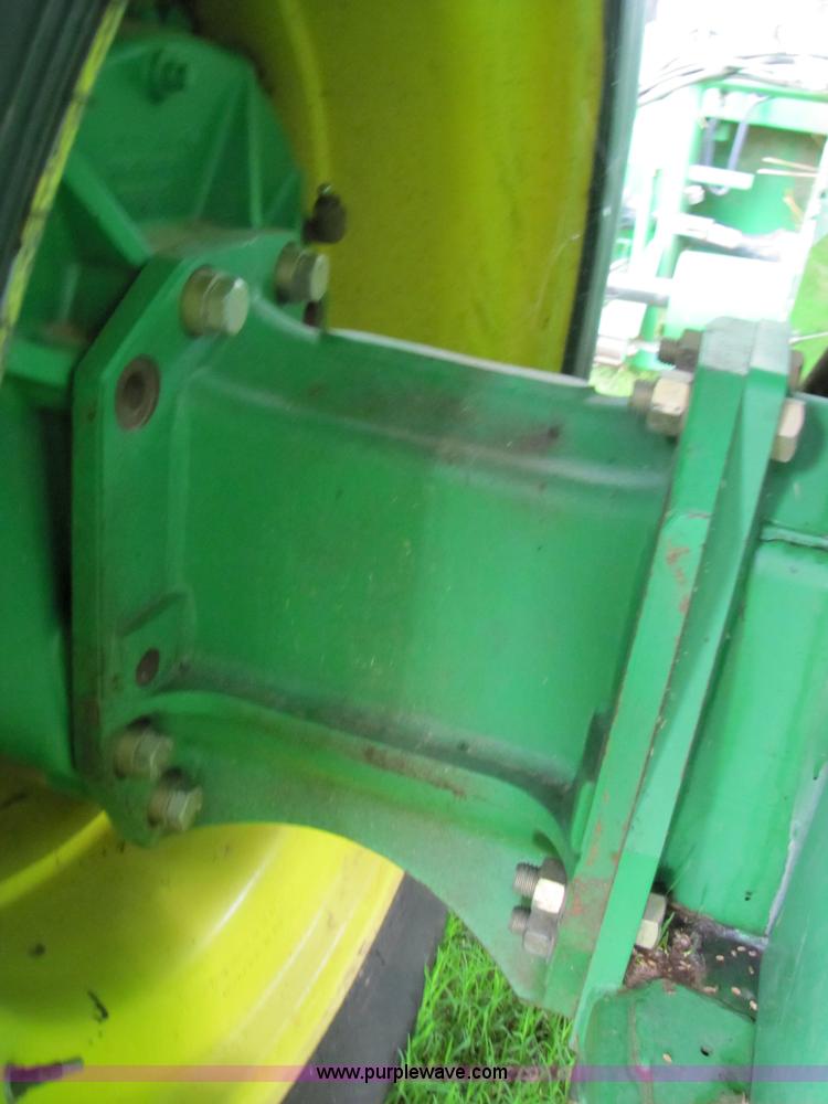 image for item 6928 2005 John Deere 9860STS combine