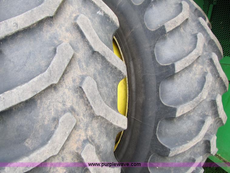 image for item 6928 2005 John Deere 9860STS combine