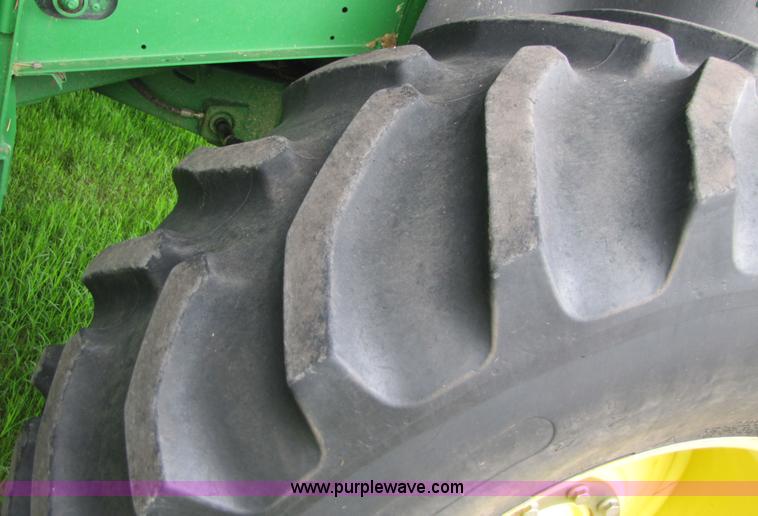 image for item 6928 2005 John Deere 9860STS combine