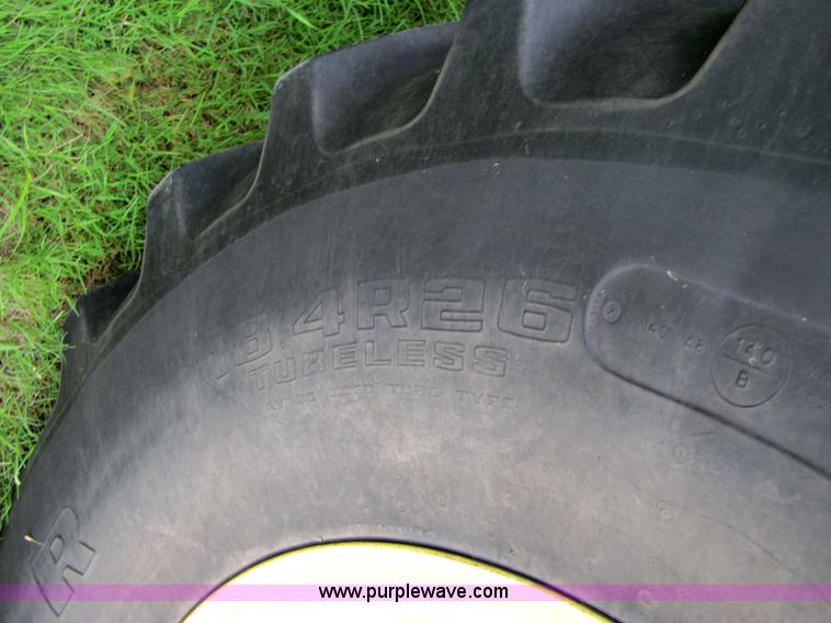 image for item 6928 2005 John Deere 9860STS combine