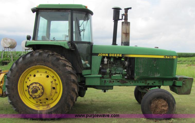 image for item 6929 1989 John Deere 4755 tractor