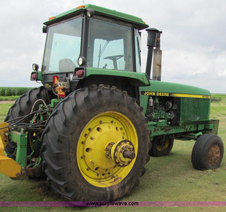 image for item 6929 1989 John Deere 4755 tractor