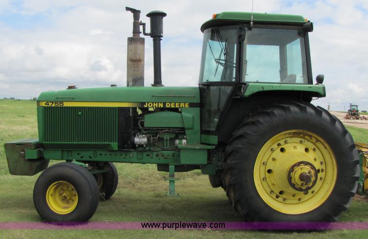 image for item 6929 1989 John Deere 4755 tractor