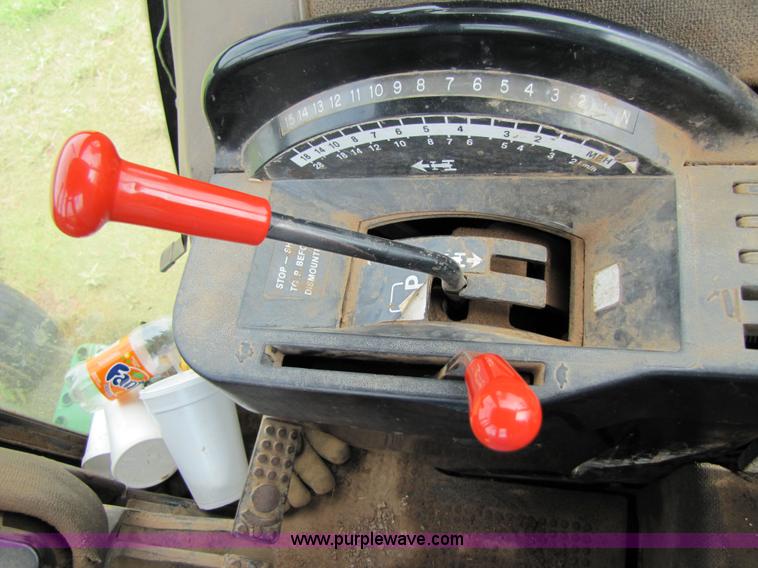 image for item 6929 1989 John Deere 4755 tractor