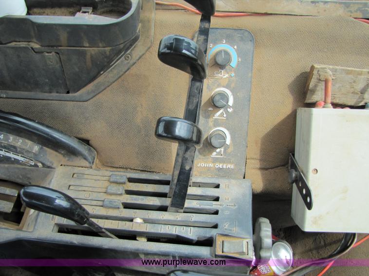 image for item 6929 1989 John Deere 4755 tractor