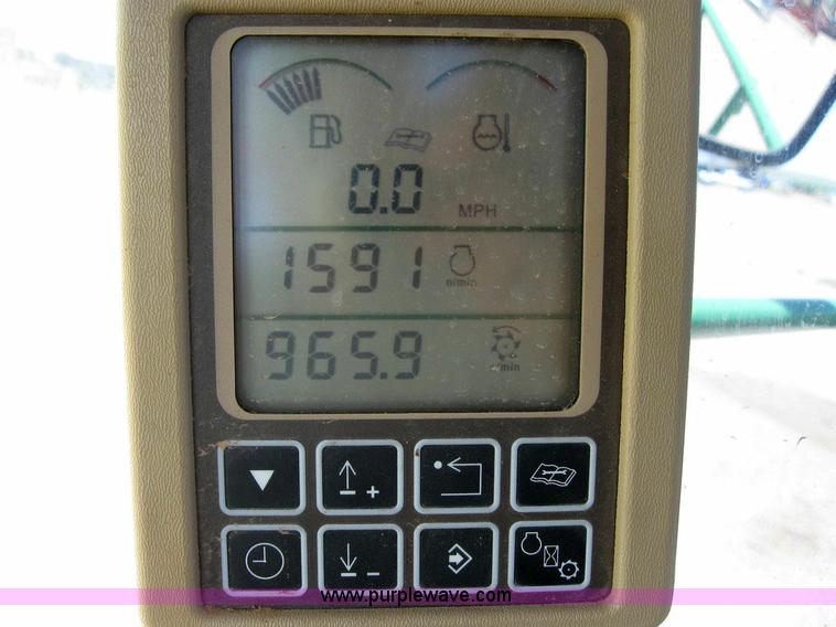 image for item 6930 2004 John Deere 7700 self-propelled forage harvester