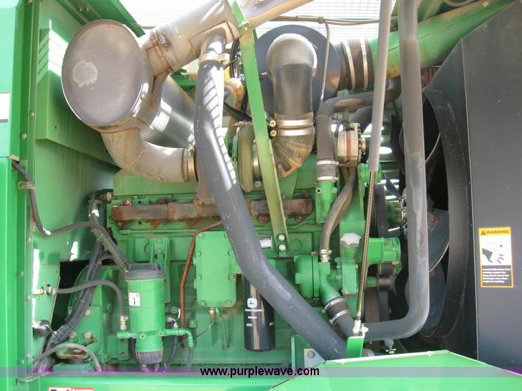 image for item 6930 2004 John Deere 7700 self-propelled forage harvester