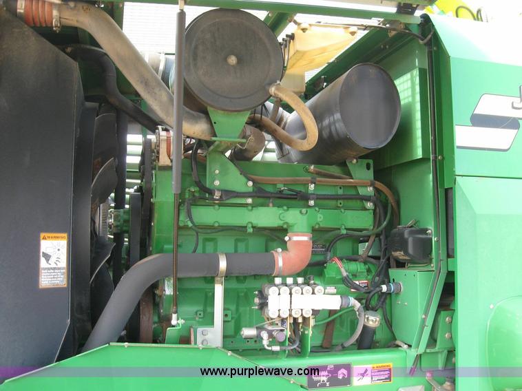 image for item 6930 2004 John Deere 7700 self-propelled forage harvester