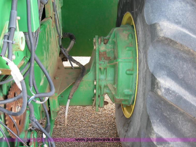 image for item 6930 2004 John Deere 7700 self-propelled forage harvester