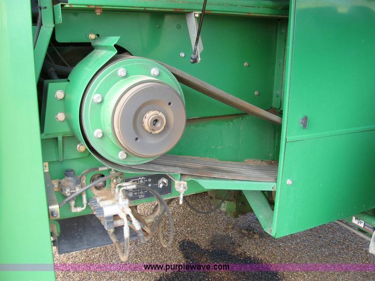 image for item 6930 2004 John Deere 7700 self-propelled forage harvester