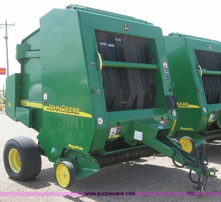 image for item 6931 2002 John Deere 567 5x6 round baler
