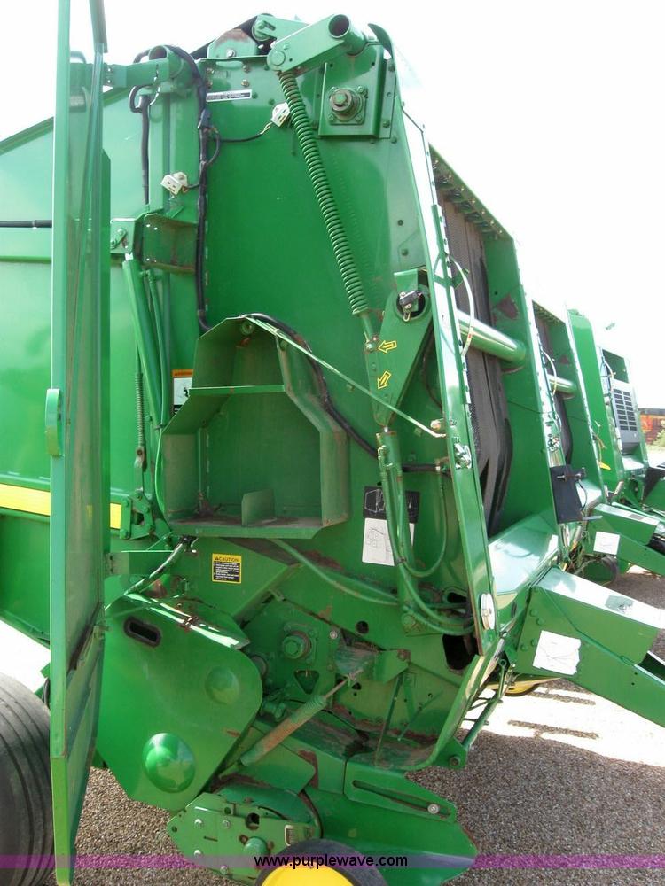 image for item 6931 2002 John Deere 567 5x6 round baler