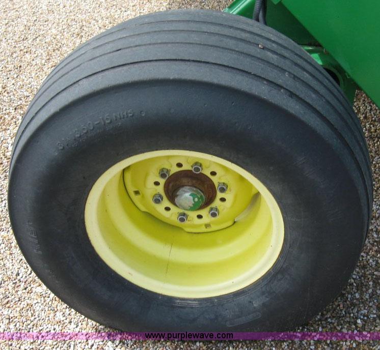 image for item 6931 2002 John Deere 567 5x6 round baler