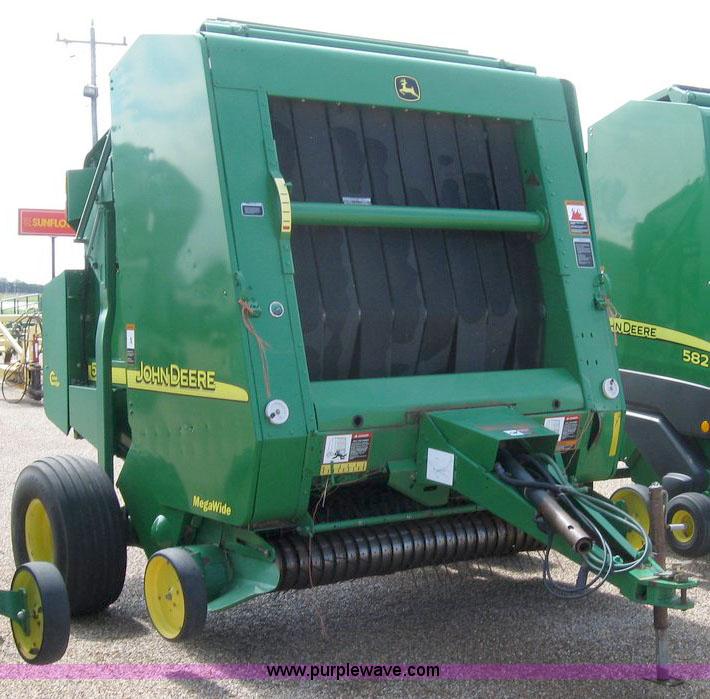 image for item 6932 2002 John Deere 567 5x6 round baler