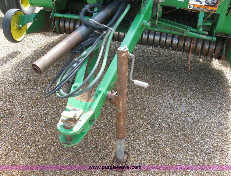 image for item 6932 2002 John Deere 567 5x6 round baler