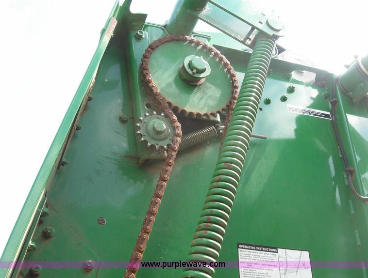 image for item 6932 2002 John Deere 567 5x6 round baler