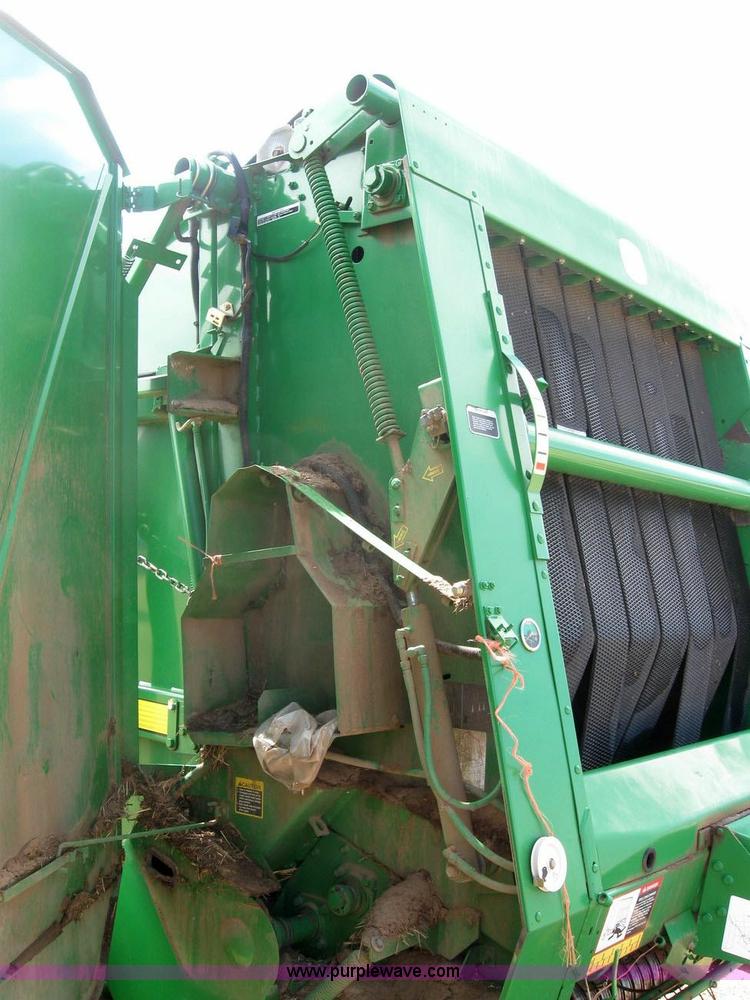 image for item 6932 2002 John Deere 567 5x6 round baler