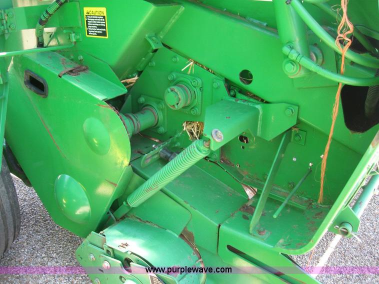 image for item 6932 2002 John Deere 567 5x6 round baler