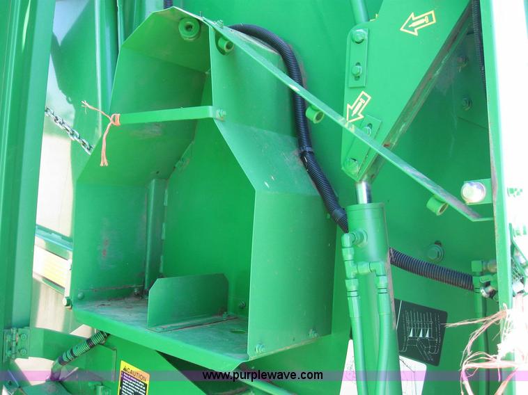 image for item 6932 2002 John Deere 567 5x6 round baler