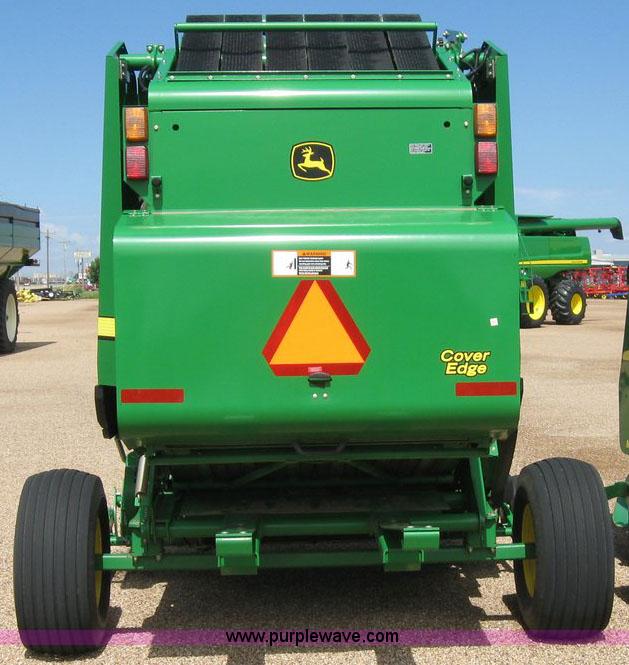 image for item 6933 2008 John Deere 582 silage special round baler