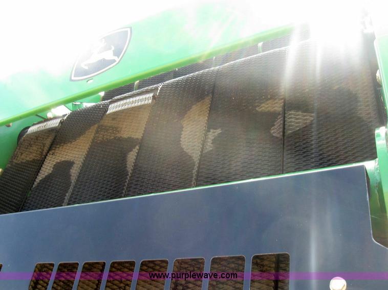 image for item 6933 2008 John Deere 582 silage special round baler