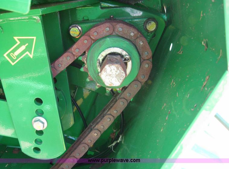 image for item 6933 2008 John Deere 582 silage special round baler