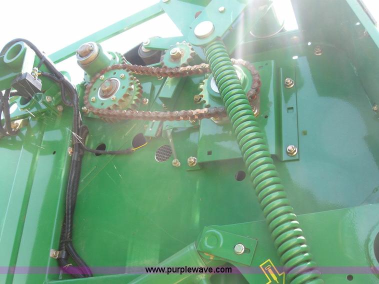 image for item 6933 2008 John Deere 582 silage special round baler