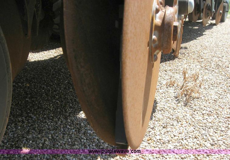 image for item 6934 1998 Great Plains 3N-3010P grain drill