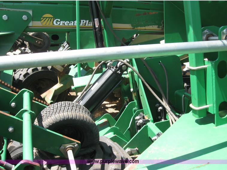 image for item 6934 1998 Great Plains 3N-3010P grain drill