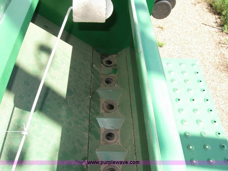 image for item 6934 1998 Great Plains 3N-3010P grain drill