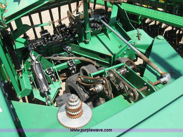 image for item 6934 1998 Great Plains 3N-3010P grain drill