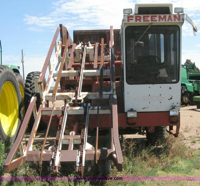 image for item 6936 Freeman 5000 bale mover