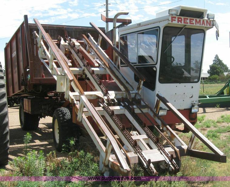 image for item 6936 Freeman 5000 bale mover