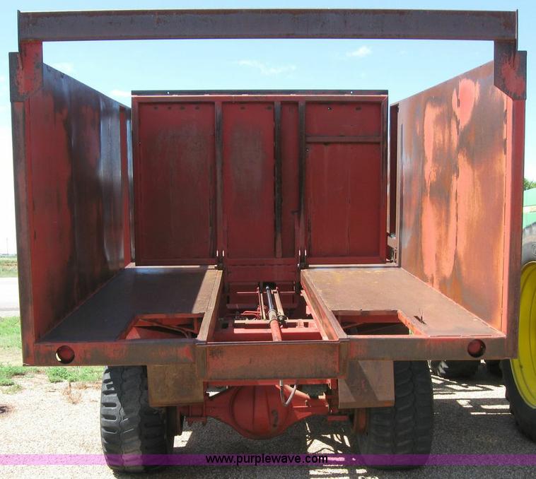 image for item 6936 Freeman 5000 bale mover