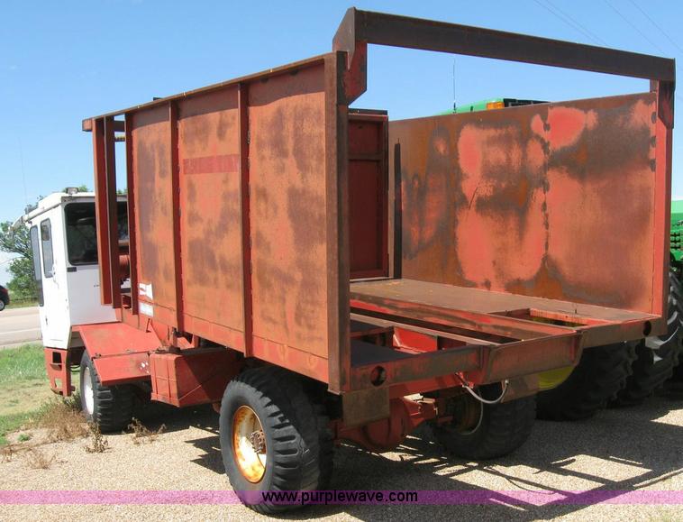 image for item 6936 Freeman 5000 bale mover