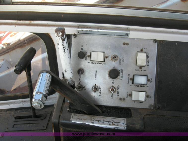 image for item 6936 Freeman 5000 bale mover