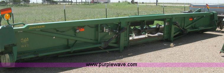 image for item 6937 2005 John Deere 1293 cornhead