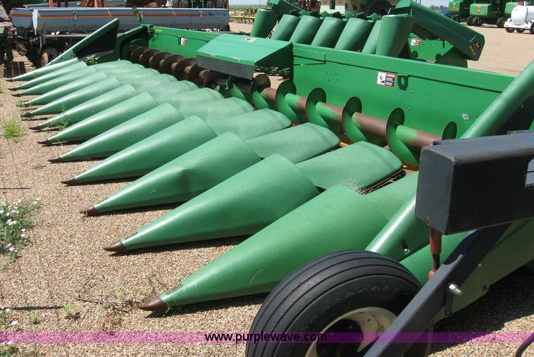 image for item 6937 2005 John Deere 1293 cornhead