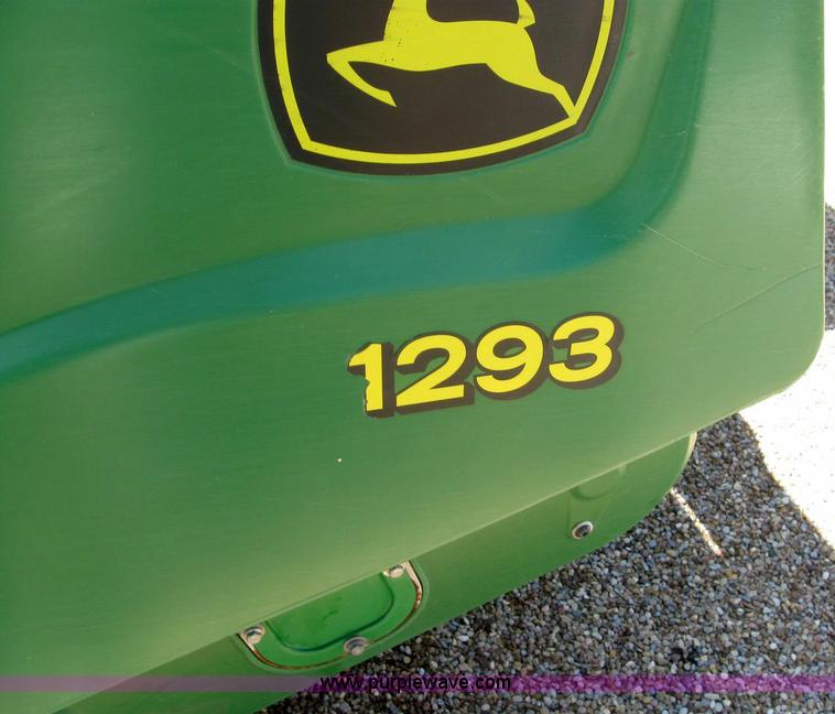image for item 6937 2005 John Deere 1293 cornhead