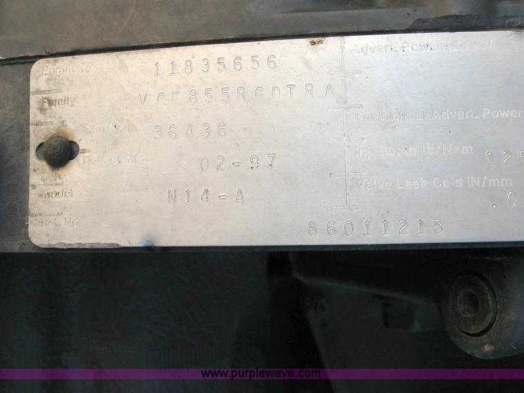 image for item 6939 1997 New Holland 9682 tractor