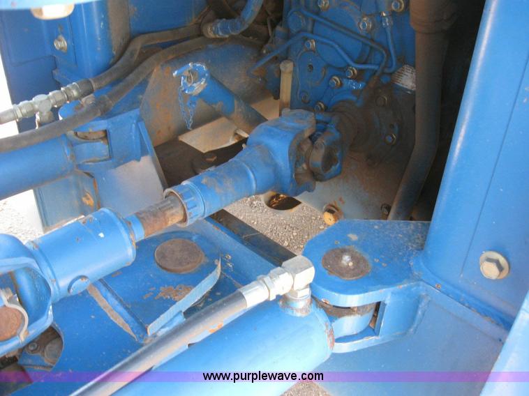 image for item 6939 1997 New Holland 9682 tractor